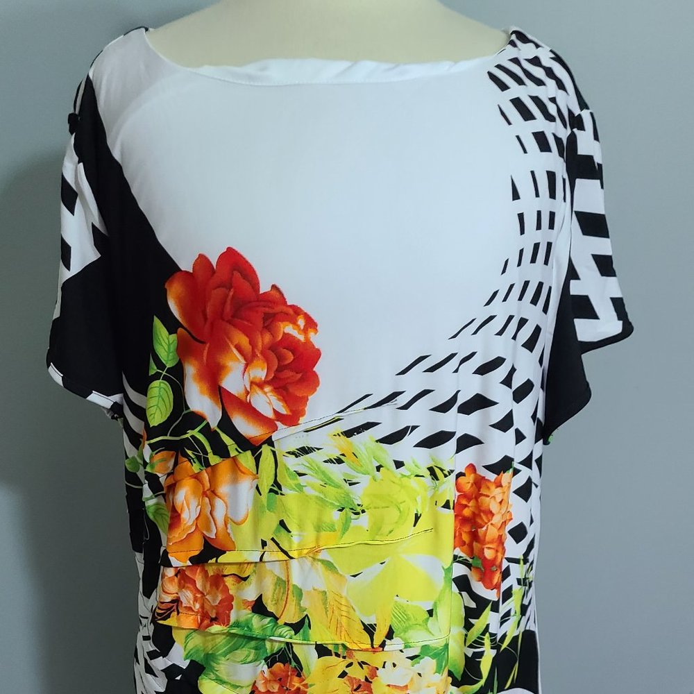 NWT Monroe and Main Colorful Stylish Travel Dress Summery SZ 18W Short cap slve
